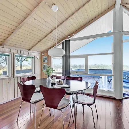 Дом отдыха Nice In With House Sea View