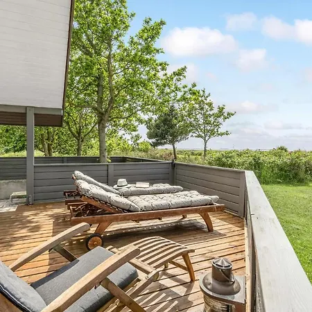 Дом отдыха Nice In With House Sea View *